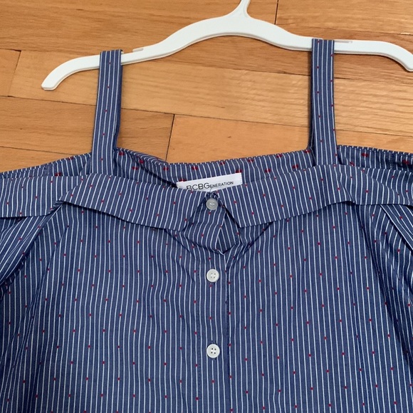 BCBG  off the shoulder Button up - Picture 2 of 3